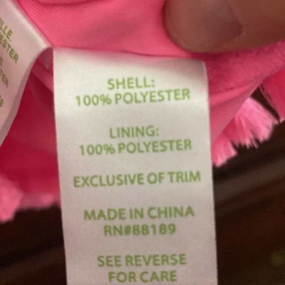 Lilly Pulitzer! Super cute hot pink top!🌸 Fun crochet design:) - Picture 3 of 6